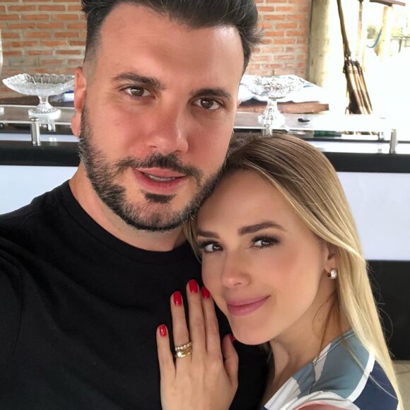 Thaeme é casada com o empresário Fábio Elias
