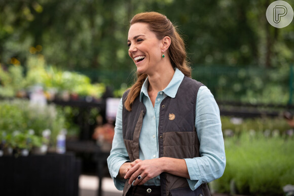 Kate Middleton afirmou que o filho mais velho, George, está fazendo uma competição sobre flores com os irmãos