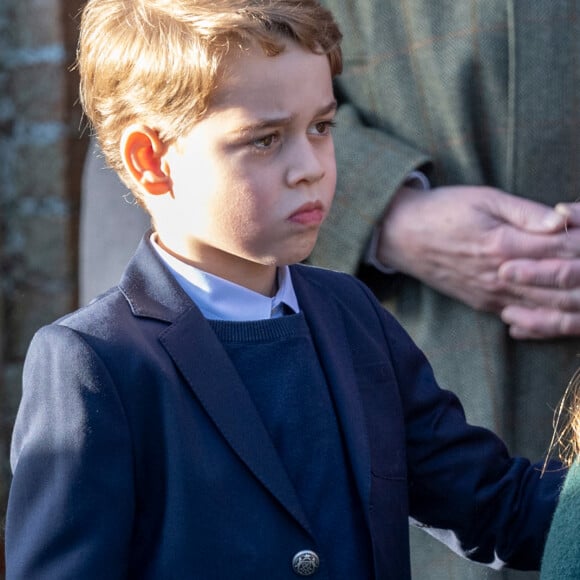 Filho mais velho de Kate Middleton e Príncipe William, George está chateado por perder competição em família