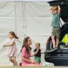 Kate Middleton estimula brincadeiras ao ar livre para os filhos, George, Charlotte e Louis