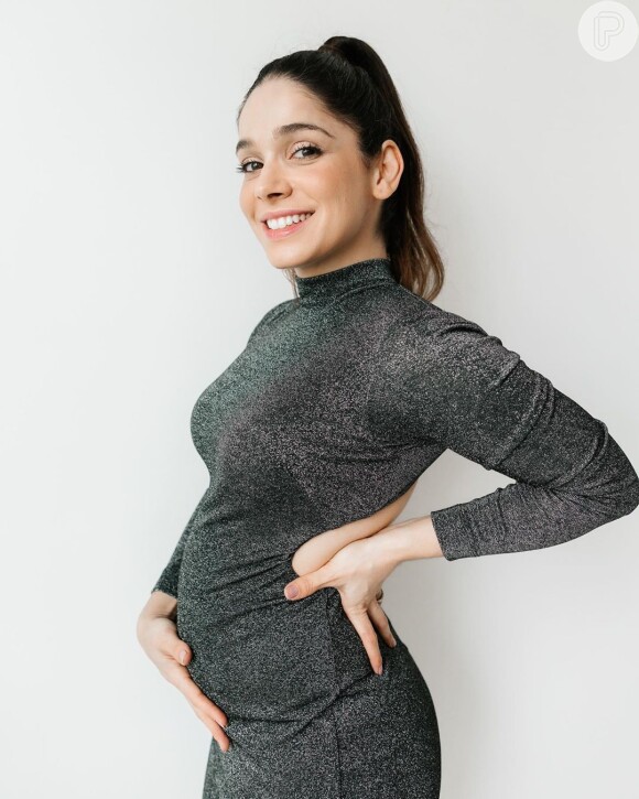 Barriga de gravidez de Sabrina Petraglia chama atenção na web