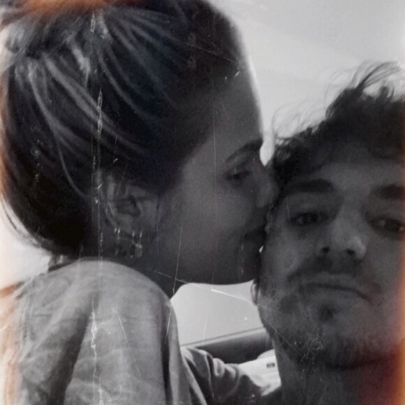 Yasmin Brunet e Gabriel Medina vivem trocando declarações de amor nas redes sociais