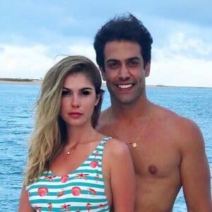 Bárbara Evans e Gustavo Theodoro se casaram em cerimônia restrita