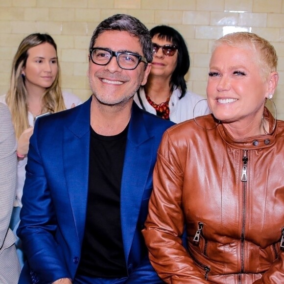 Xuxa e o namorado, Junno Andrade, dividiram palco no 'Dancing Brasil'