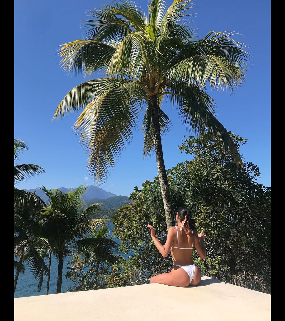 Foto Bruna Marquezine Exibe Corpo Em Foto De Biquíni Em Casa Alugada Para Comemorar Aniversário 