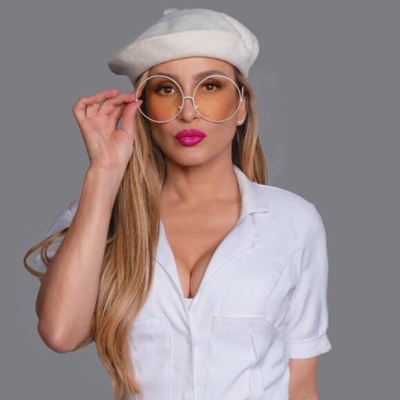 Claudia Leitte mostra comemoração de um ano da filha caçula