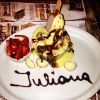 Em março, no dia do aniversário de Juliana Paiva, o jogador postou uma foto de uma sobremesa com o nome da atriz