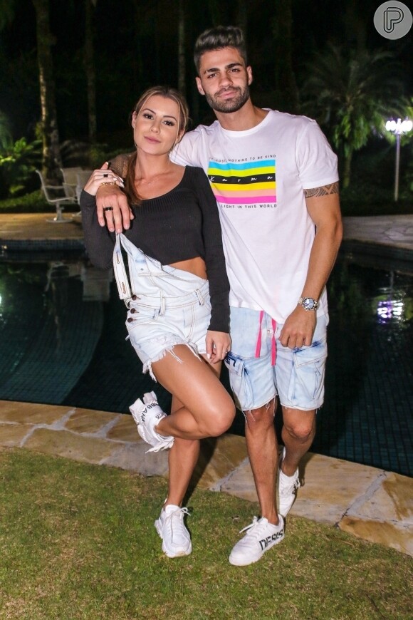 Arícia Silva namorou DJ Netto, agora namorando Hariany Almeida: 'A gente tinha terminado fazia muito pouco tempo'