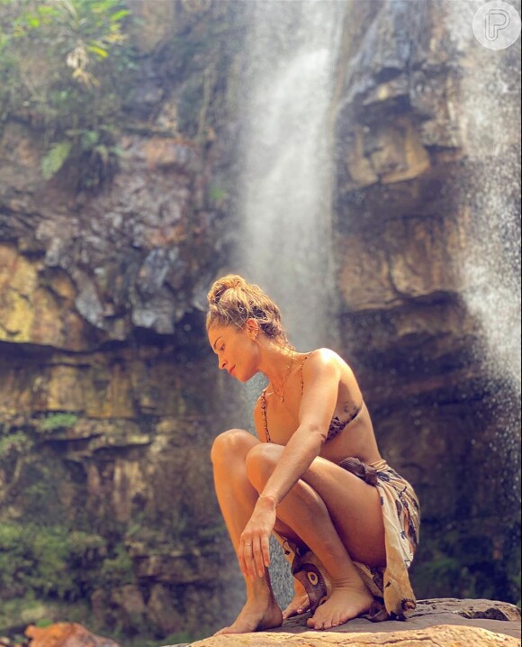 Grazi Massafera visitou cachoeira no Mato Grosso neste domingo, 13 de setembro de 2020