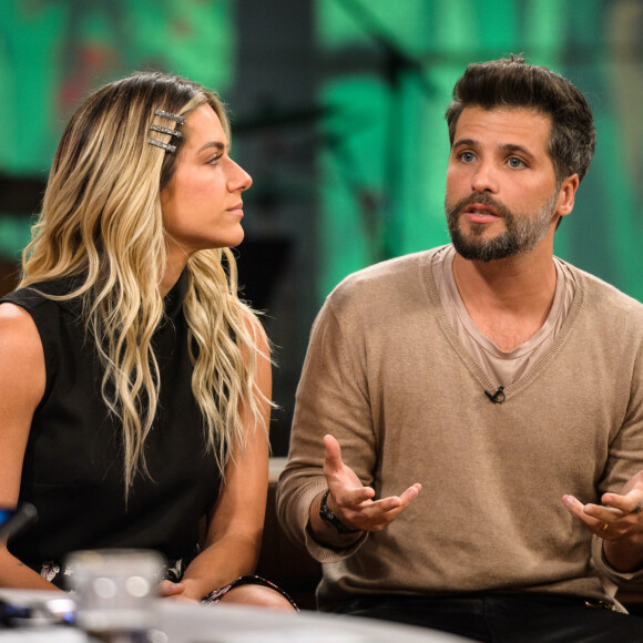 Mulher de Bruno Gagliasso, Giovanna Ewbank foi elogiada em foto de biquíni na web