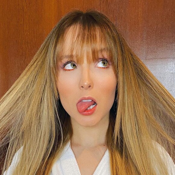 Larissa Manoela divide a opinião dos internautas ao dançar música nova de Anitta