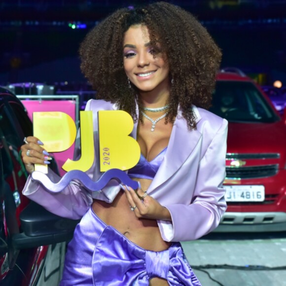 Mulher de Ludmilla, Brunna Gonçalves usa look sexy no 'Prêmio Jovem 2020'