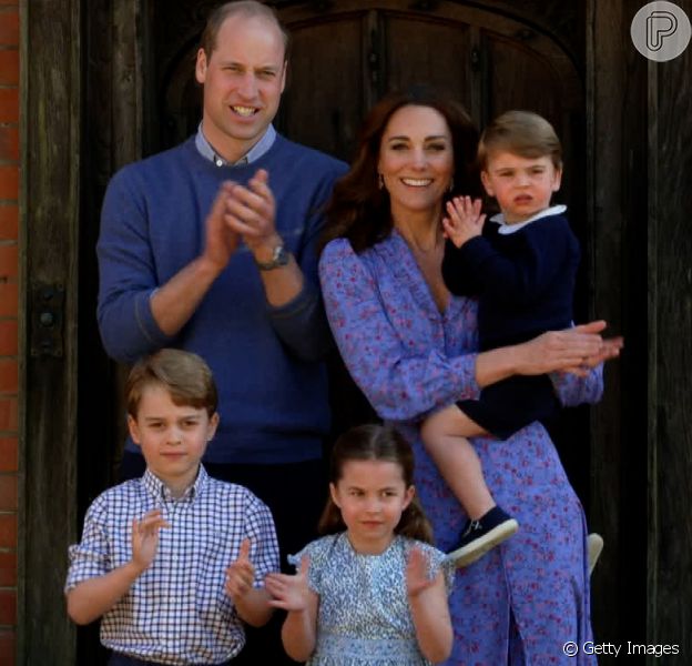 Looks combinando e roupa 'herdada': Kate Middleton mostra nova foto com filhos. Saiba mais detalhes em matéria neste domingo, dia 27 de setembro de 2020