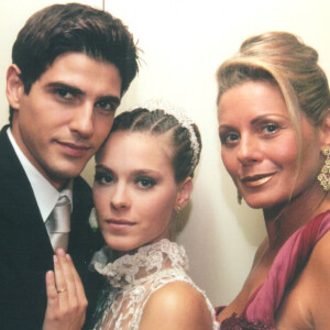 Carolina Dieckmann comemorou a reexibição da novela 'Laços de Família' no 'Vale a Pena Ver de Novo'
