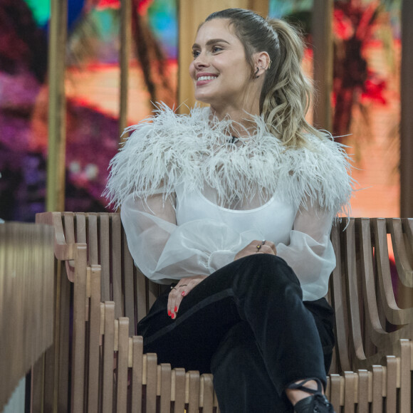 Carolina Dieckmann tem rotina dividida entre os Estados Unidos e o Brasil