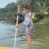 Thais Fersoza entrega paixão por stand up paddle