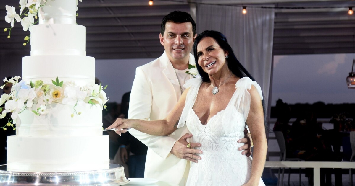 Veja fotos do 18º casamento de Gretchen Miranda: vestido, tênis da ...