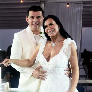 Veja fotos do 18º casamento de Gretchen Miranda!