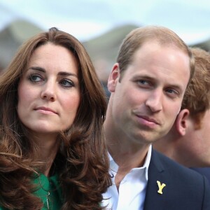 Kate Middleton e o príncipe William foram elogiados por internautas por deixarem os filhos falarem em vídeo