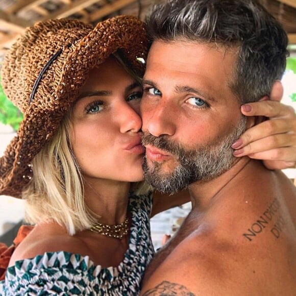 Giovanna Ewbank e Bruno Gagliasso se dividem nos cuidados com os filhos