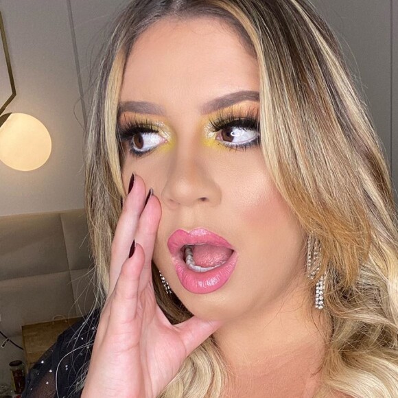 Marília Mendonça adianta no Twitter que uma das músicas inéditas se chama 'Deprê'