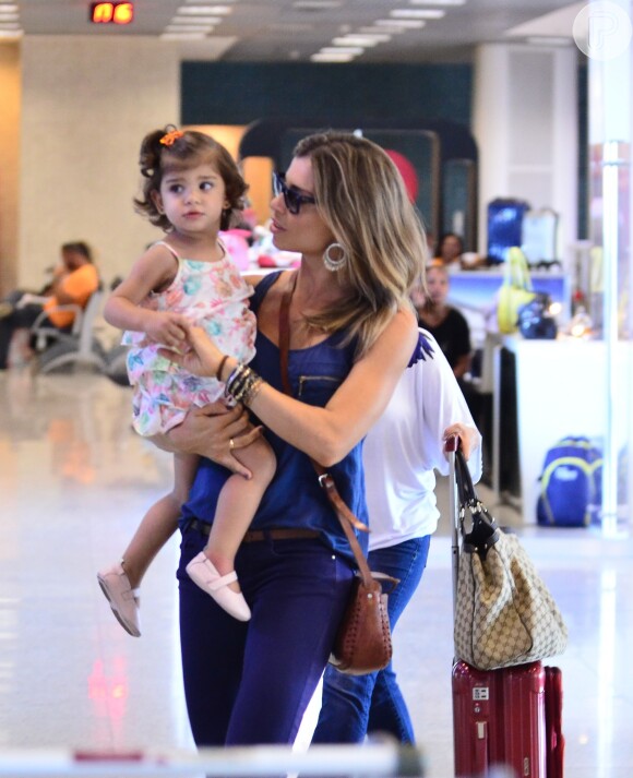 Grazi Massafera é mãe de Sofia, de 2 anos, fruto do relacionamento com Cauã Reymond