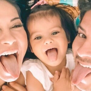 Mayra Cardi e Arthur Aguiar comemoraram o aniversário da filha, Sophia, neste domingo, 18 de outubro de 2020