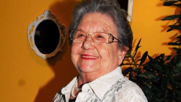 Internada com infecção aos 89 anos, Palmirinha Onofre agradece carinho dos fãs
