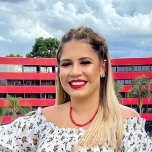 Marília Mendonça combina moda, tendência e estilo em looks