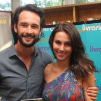 Rodrigo Santoro e a namorada, Mel Fronckowiak, vão morar juntos no Rio