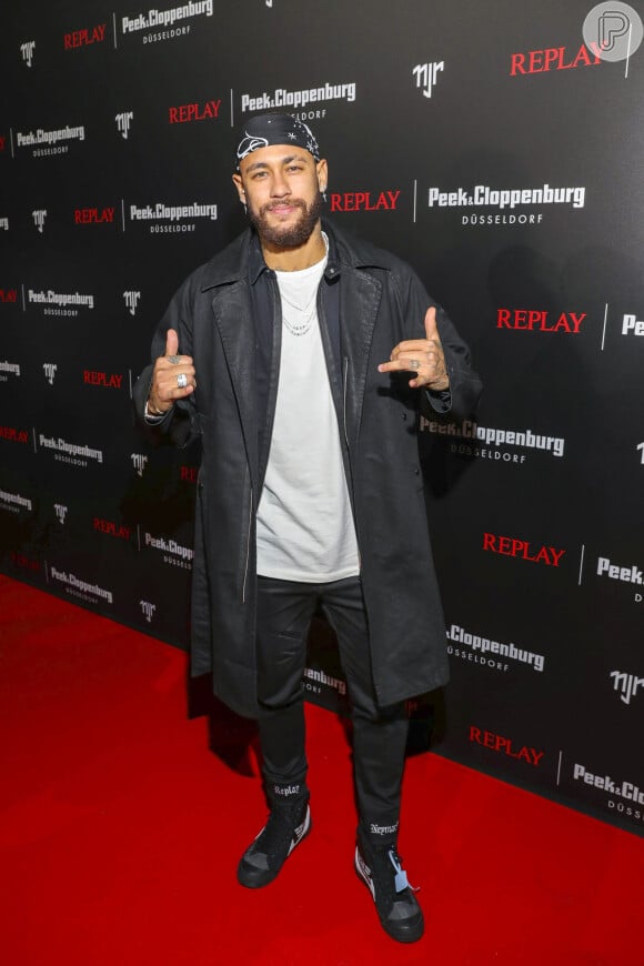 Neymar vive rumor de romance com a cantora de funk Gabily
