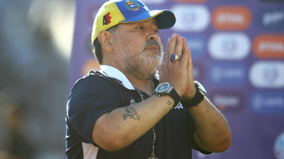 Luto no futebol! Diego Maradona morre, aos 60 anos, após parada cardiorrespiratória