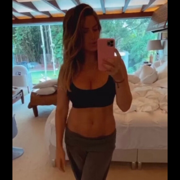 Giovanna Ewbank comenta evolução do corpo após sofrer com diástase