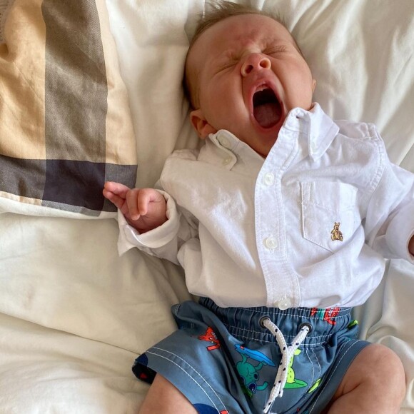 Filho de Flávia Viana está recebendo remédio na veia
