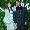 Rihanna vive romance com rapper ASAP Rocky