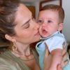 Giovanna Ewbank beija o filho caçula em festinha pelos 5 meses de Zyan