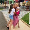Filhas de Ticiane Pinheiro roubam a cena em foto com mãe