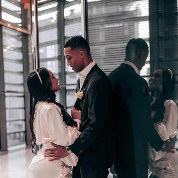 Carol Assis rebate críticas: 'Não dá pra dar muito atenção a esse tipo de coisa porque sempre vai existir. Agradeço a quem sempre esteve comigo e quem chegou agora'