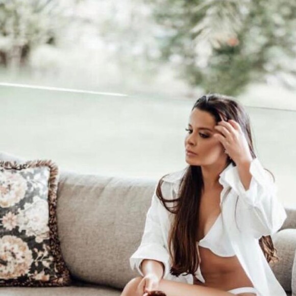 Maraisa exibe sensualidade em fotos de biquíni