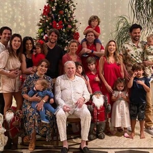Alexandre Pato e Rebeca Abravanel passam Natal na casa de Silvio Santos