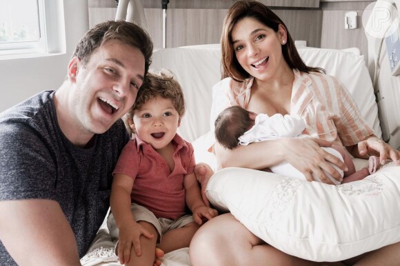 Sabrina Petraglia o engenheiro Ramon Velázquez são pais de Gael, 1 ano, e Maya, nascida em dezembro de 2020