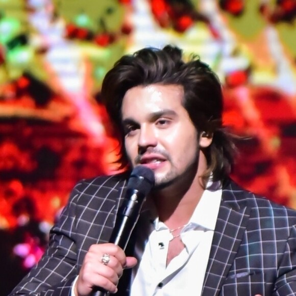 Mariana Rios e Luan Santana estiveram no reality 'O Próximo N° 1 VillaMix'