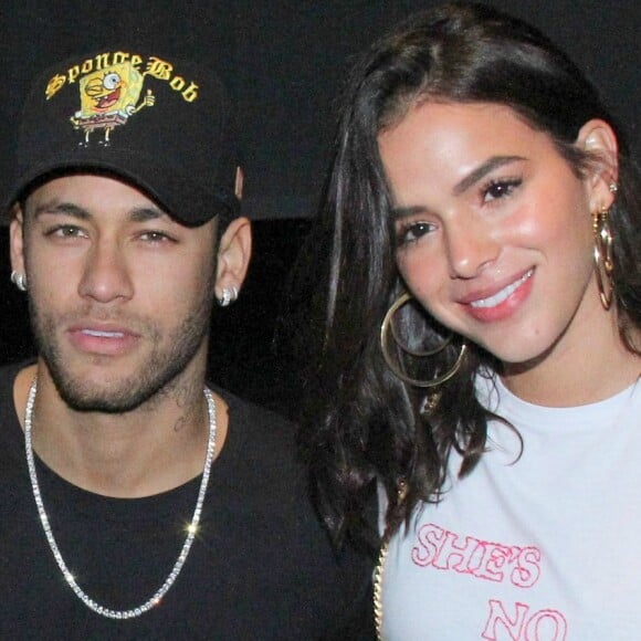 Neymar afasta rumores com Bruna Marquezine: 'Vocês gostam de inventar coisas'