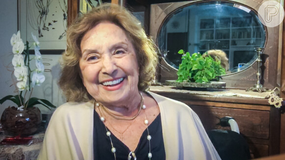 Aos 87 anos, Eva Wilma segue internada mas já se descartou quadro de Covid-19