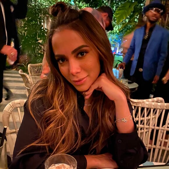 Anitta visitou o restaurante Komodo. Com culinária do sudeste asiático, o estabelecimento badalado fica no epicentro do bairro de Brickell, em Miami