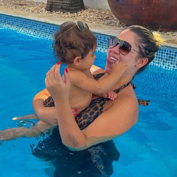 Marília Mendonça costuma curtir o tempo livre na companhia do filho