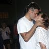 Thiago Lacerda, da novela 'Alto Astral', é casado há sete anos com Vanessa Lóes. Os dois comemoraram o período de casamento em março de 2014