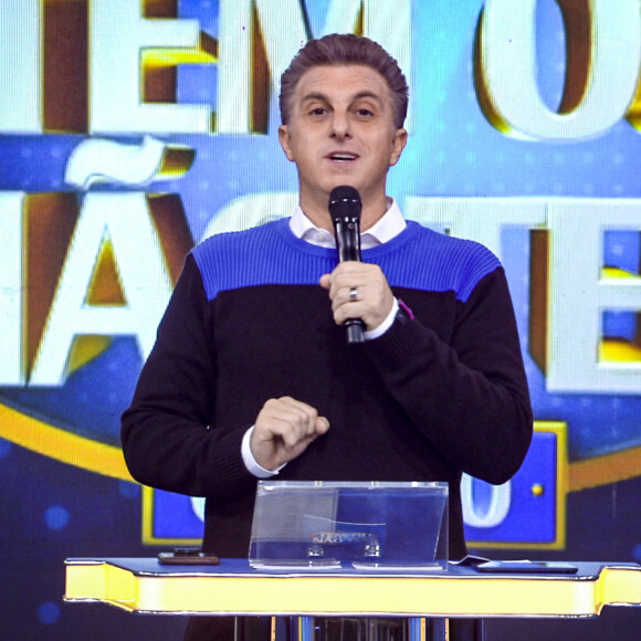 Luciano Huck estaria em dúvidas com o risco de deixar a Globo para se candidatar