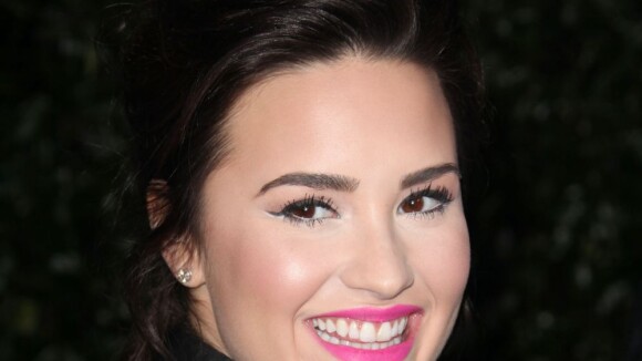 Demi Lovato revela ter descoberto que tem mais uma irmã quando completou 20 anos