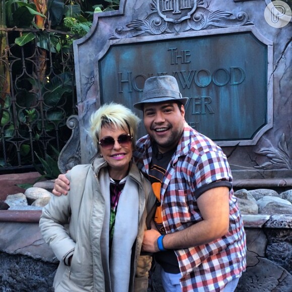Ana Maria Braga viaja com Tiago Abravanel para a Disney onde grava especial para o 'Mais Você': 'Vem coisa boa aí '